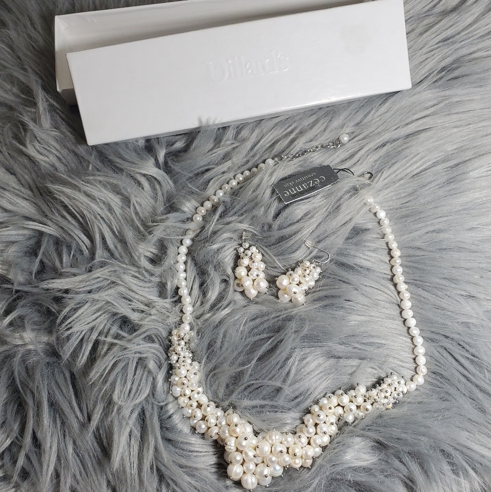 Fresh Water Pearl Necklace and Earings set